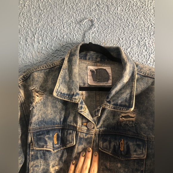 ART THE EARTH hand painted Denim Jacket - Picture 2 of 5